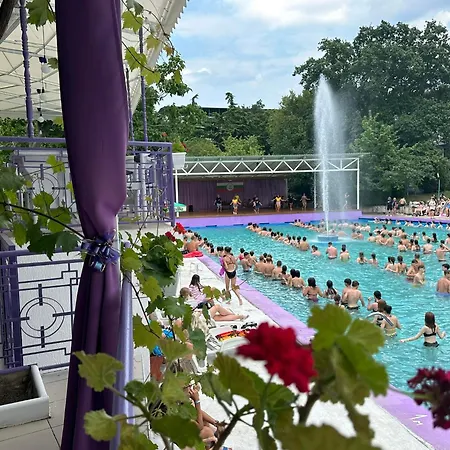 рива Szálloda 3*