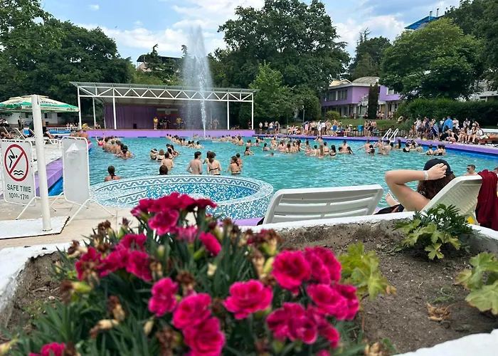 Отель рива Золотые Пески